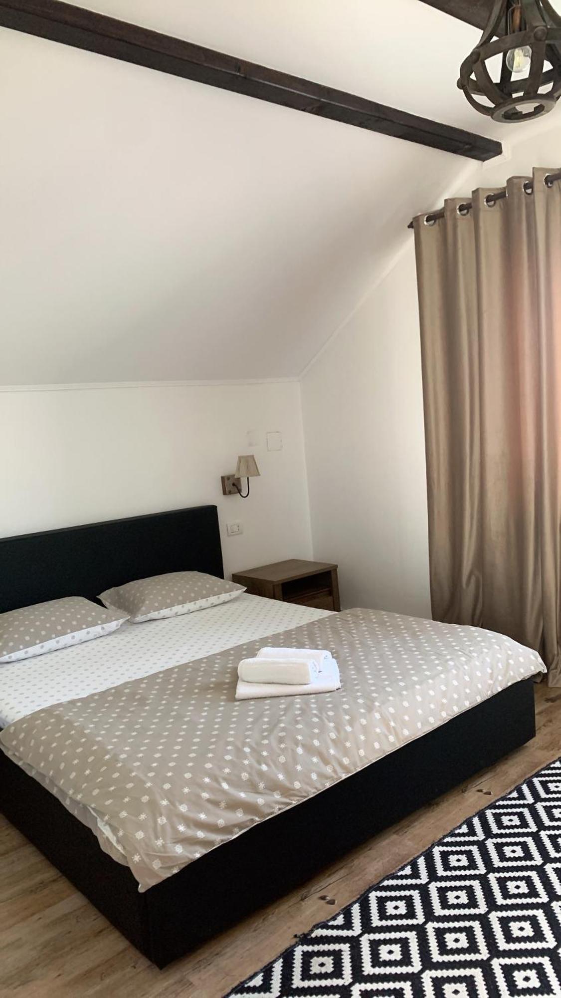 Casa Paunescu Milostea Kültér fotó